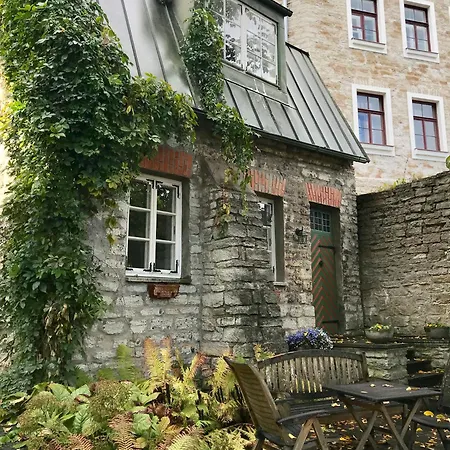 Apartman Historic Medieval House With Private Garden