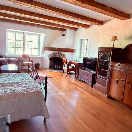 Historic Medieval House With Private Garden Apartman *
